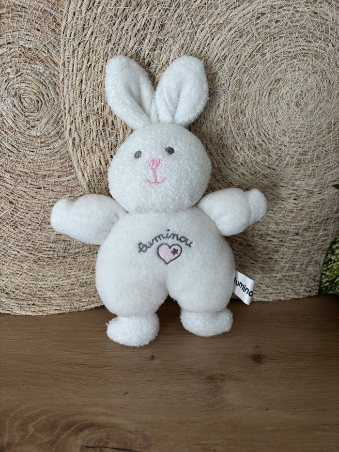 Doudou lapin blanc phosphorescent grelot cœur luminou - photo numéro 2