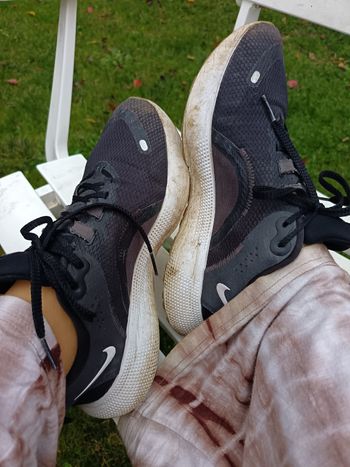 Baskets bien portées et odo