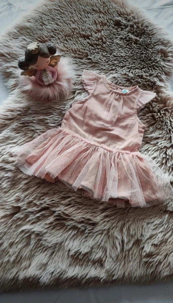 Robe en tulle rose tex 3 mois