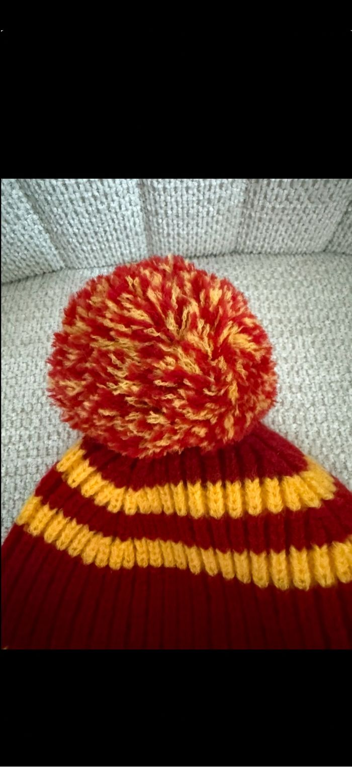 Bonnet avec pompom Harry Potter griffondor rouge neuf - photo numéro 5
