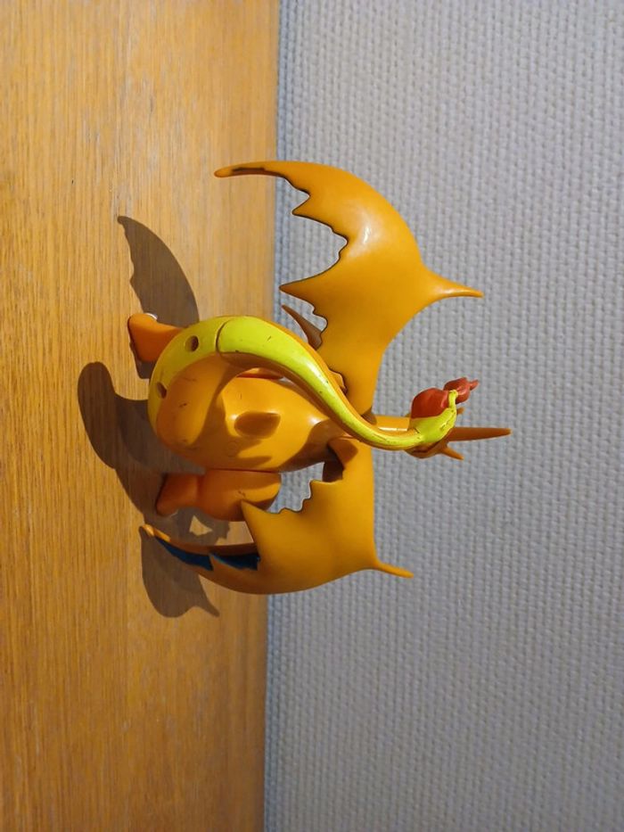 Pokemon dracaufeu - photo numéro 3