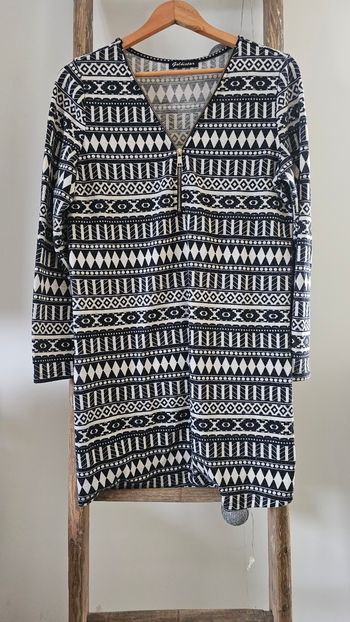 Robe aux motifs ethniques taille 38/40 M/L