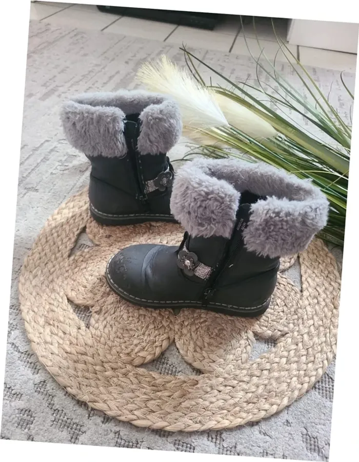 Bottes taille 26 - photo numéro 4