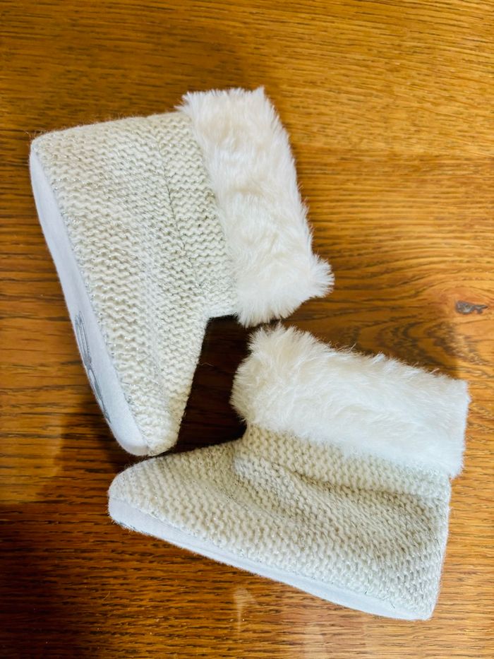 Chaussons  bébé 6/12 mois - photo numéro 3