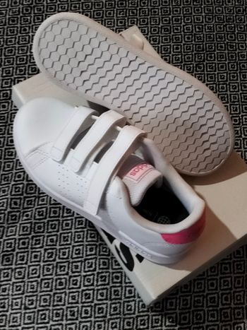 Basket Adidas pour enfant 🩷
