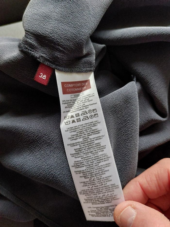 Robe 100% soie Comptoir Des Cotonniers taille 38 - photo numéro 4