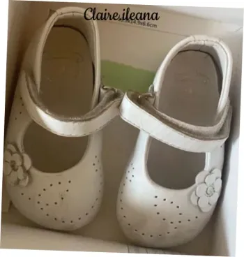 🛑chaussure bébé Chicco🛑 T18