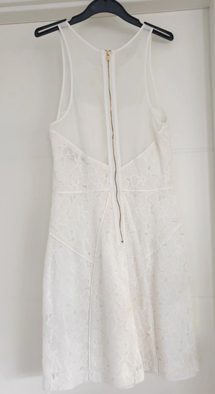 Derhy  Robe chic blanche et fleurs,  taille S - photo numéro 5