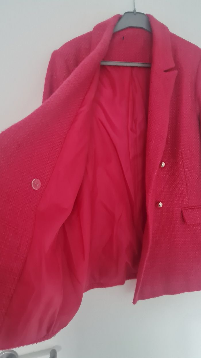 Très belle veste fuschia - photo numéro 2