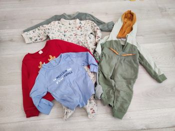 Lot de 7 vêtements bébé 12 mois