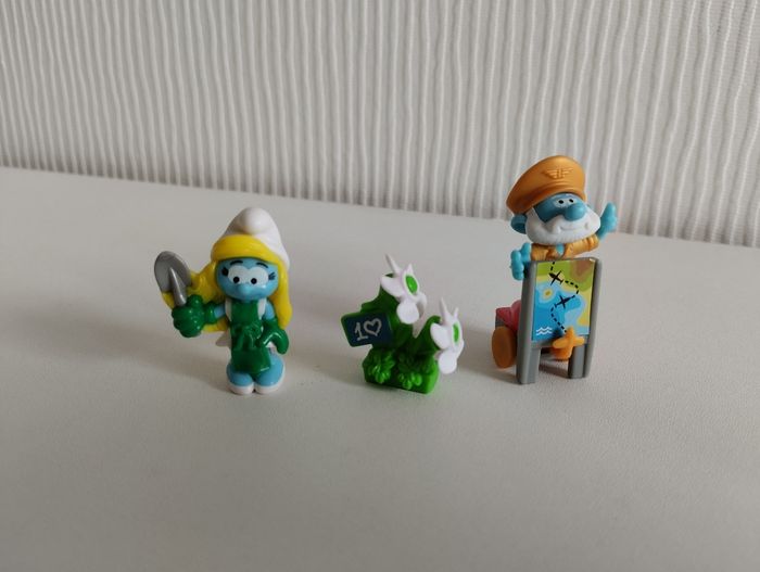 Lot de 2 figurines Schtroumpfs Kinder