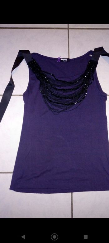 Débardeur violet avec collier perles noires Sinequanone