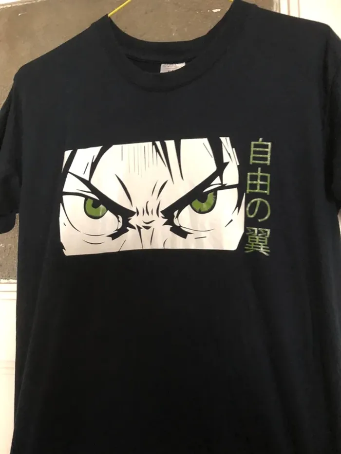 T shirt enfant/ado « L’attaque des titans » taille 12-14 ans - photo numéro 4