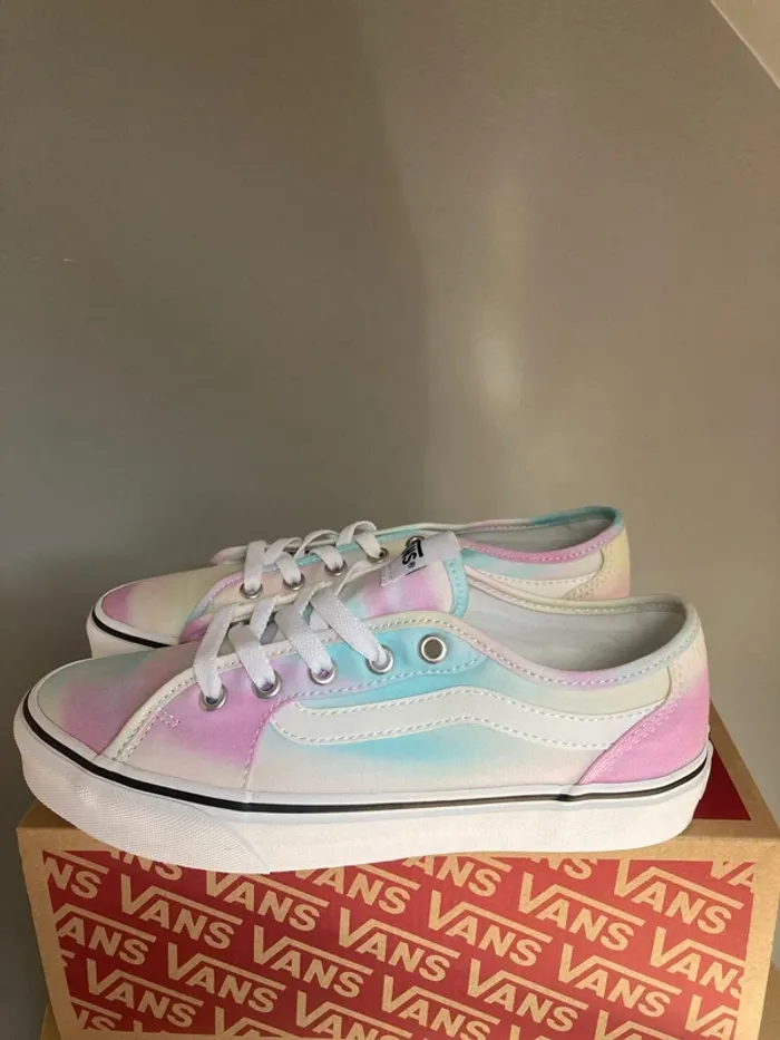 Baskets Vans Filmore Pastel – Taille 37 – Neuves avec boîte