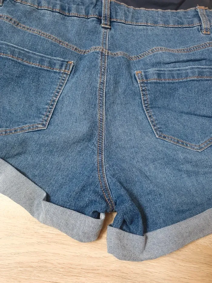 🌸 Short en jean 🌸 maternité grossesse 🌸 taille M/38 🌸 - photo numéro 5