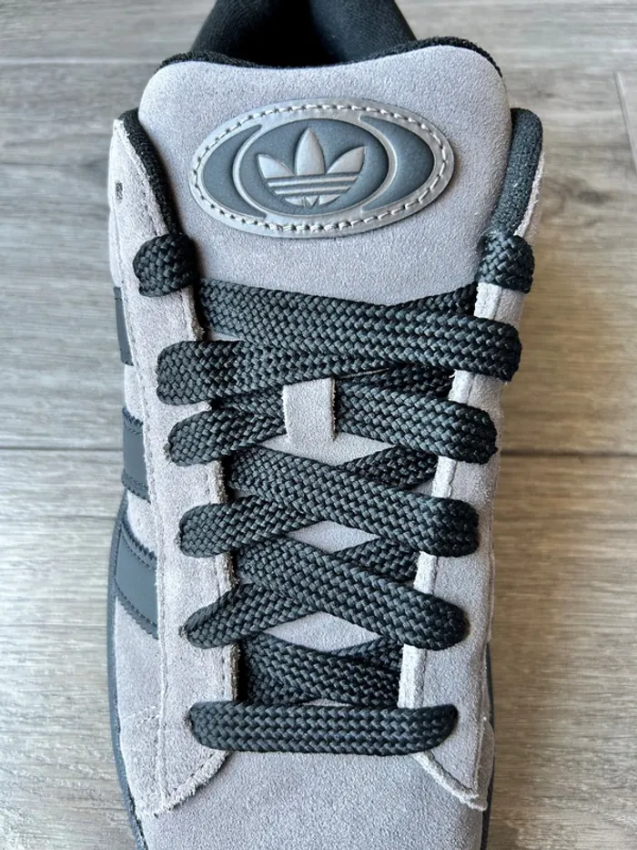 Baskets Adidas Campus Taille 45 1/3 Neuves - photo numéro 7