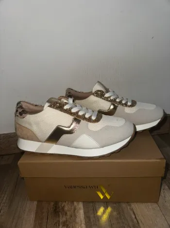 Sneakers basket Vanessa wu neuve beige doré