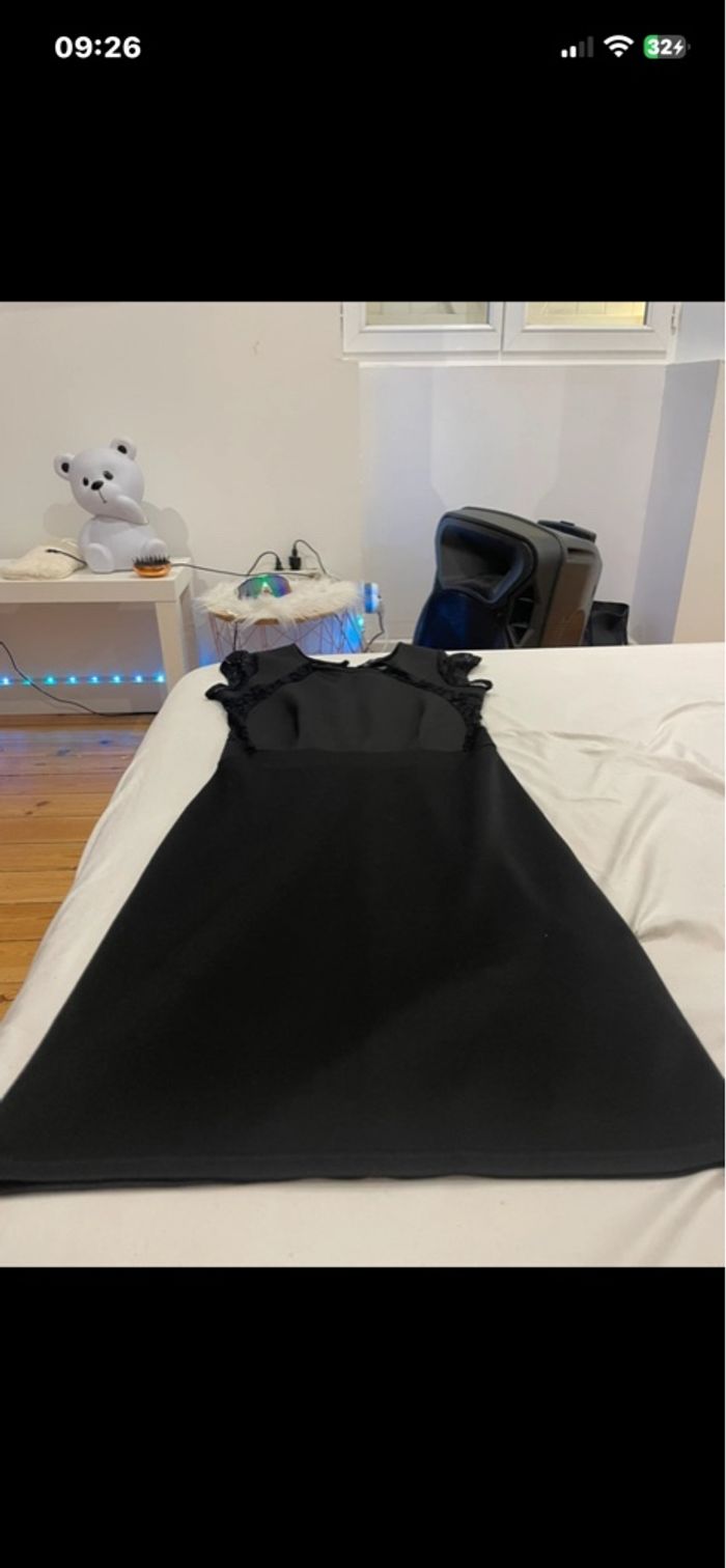 Robe dentelle - photo numéro 2