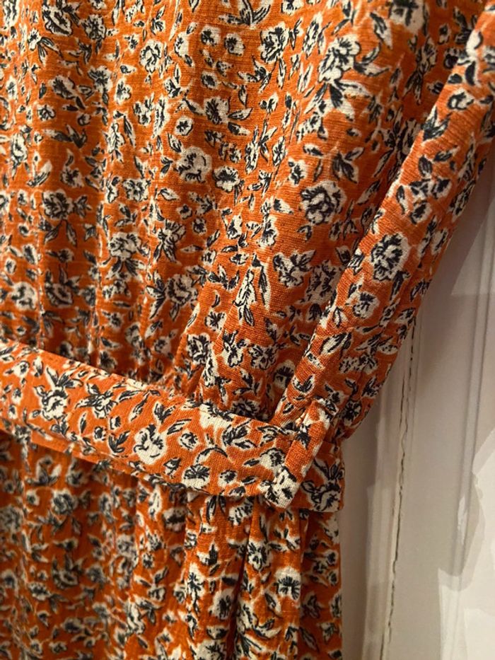 Robe cache coeur volantée orange motifs noirs Pull and Bear taille S - photo numéro 8