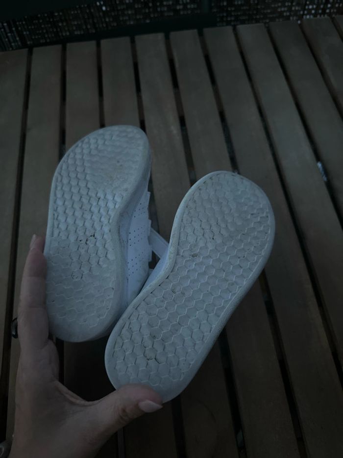Baskets ADIDAS taille 28 - photo numéro 5