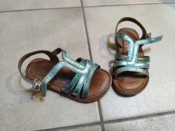 Sandales