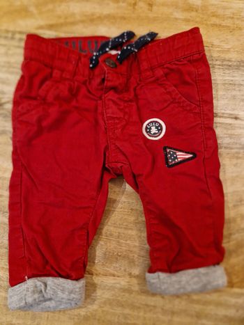 Pantalon rouge