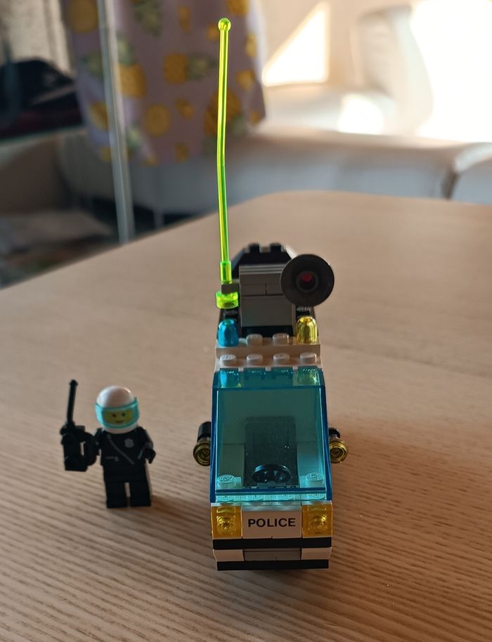 Lego set 6430 Town Patrouille de nuit - photo numéro 2