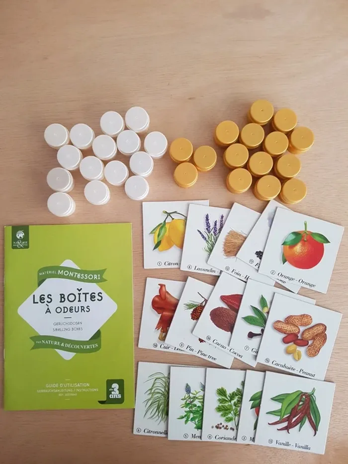 Livre odeurs + Nature & découvertes matériel Montessori Les boîtes à odeurs - photo numéro 7