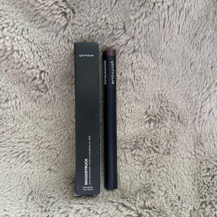 Observant ombre à paupière Younique - photo numéro 3