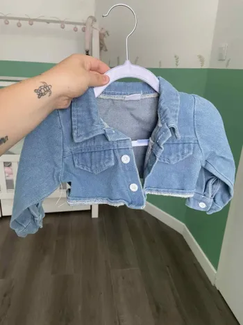 Veste en jean courte bébé fille 6-9 mois