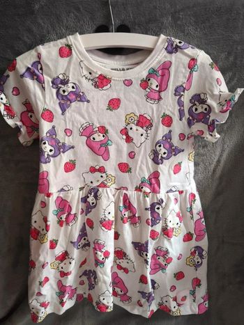 Robe Hello Kitty kuromi 5-6 ans neuf