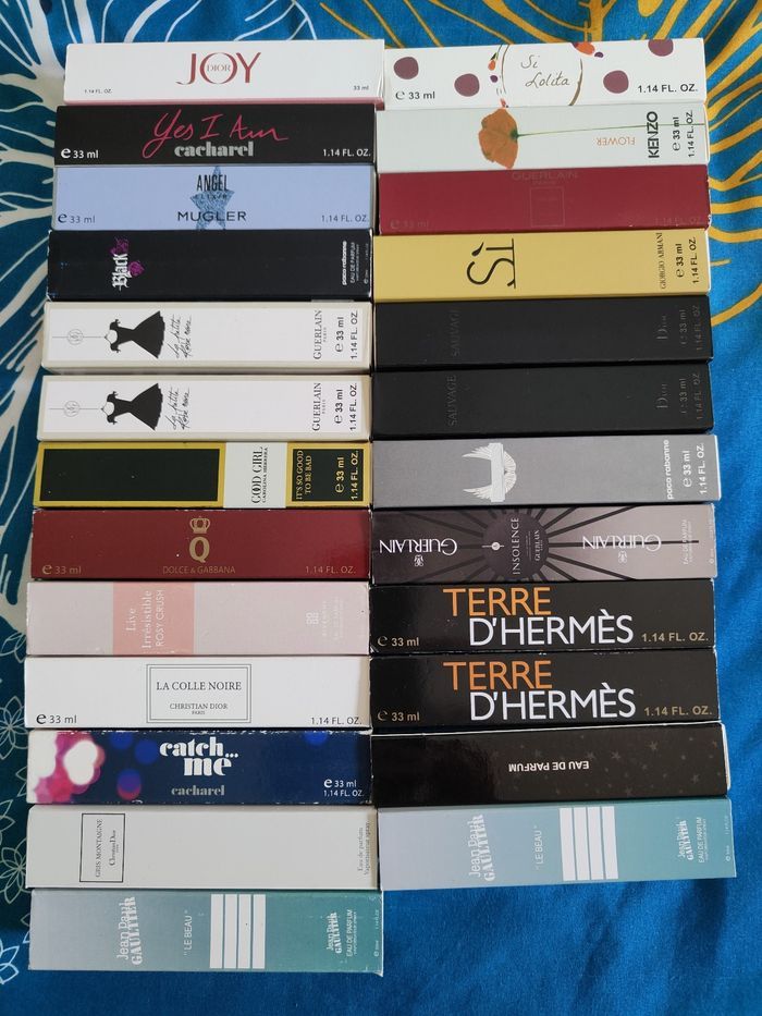 Lot de 25 parfums neufs