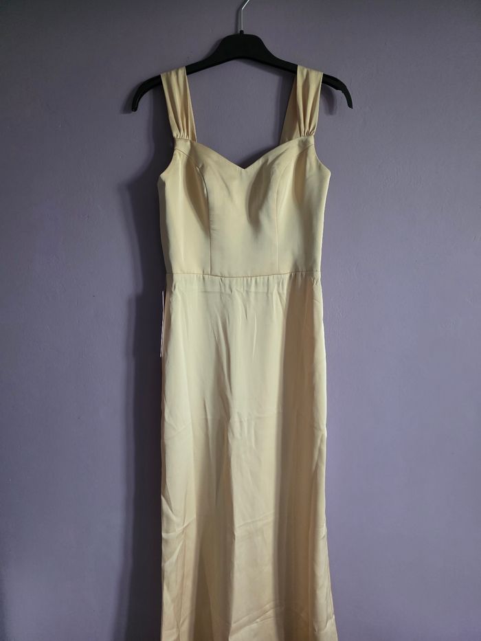 Azazie Robe fourreau en satin beige, rose, champagne, gold - photo numéro 4
