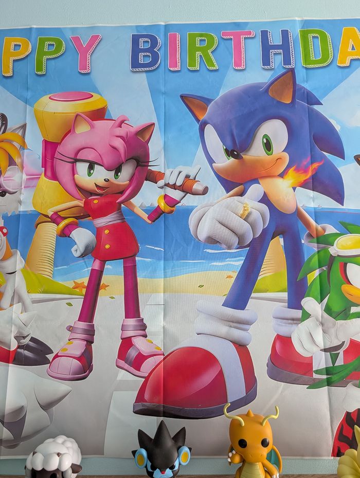 Toile Sonic joyeux anniversaire 125 cm par 80 cm - photo numéro 3