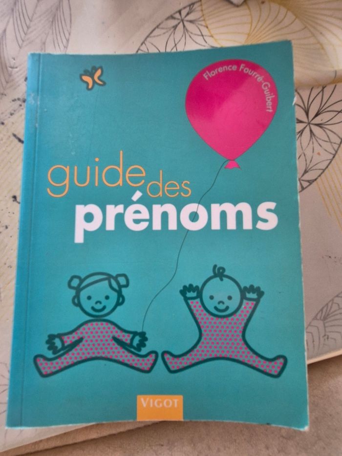Livre "Le guide des prénoms"