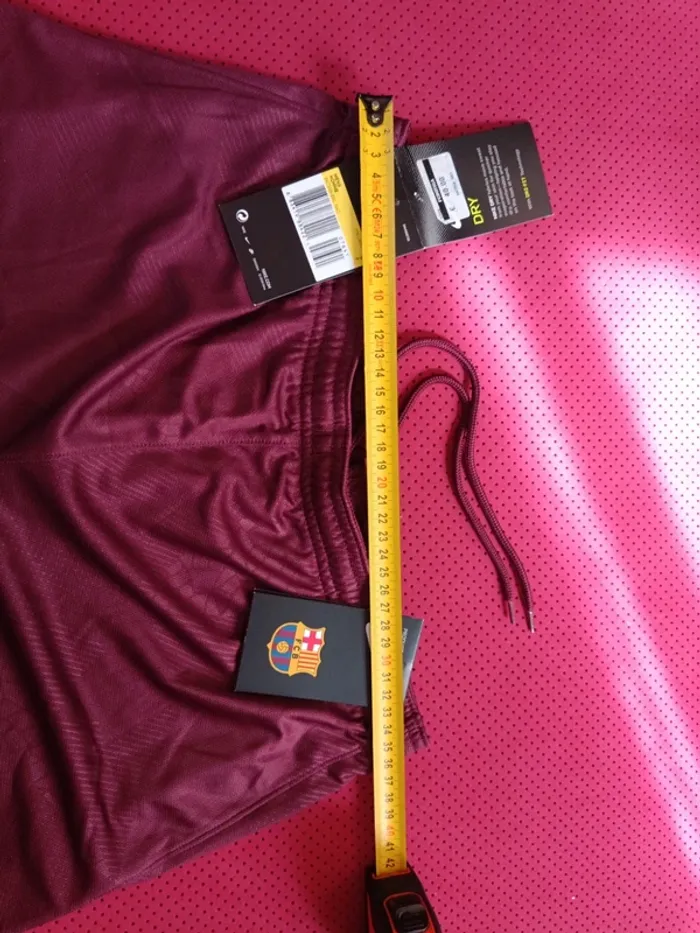 Short de foot FC Barcelone, Nike Authentique Officiel taille Adulte S Homme, Neuf - photo numéro 15