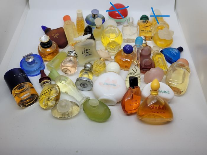 Beau lot de miniatures de parfums pour collection SANS BOITES