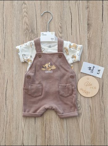 Ensemble bébé 1mois le roi lion Simba