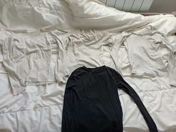 Lot 4 maillots de corps manques diverses 10 ans 3€5