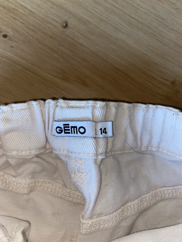 Short fille - photo numéro 3
