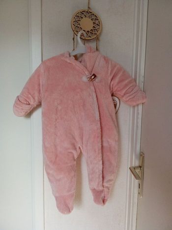 Combinaison hiver pilote polaire, chaude , rose pâle bébé fille marque tex 3,6 mois, hiver, pied, mains