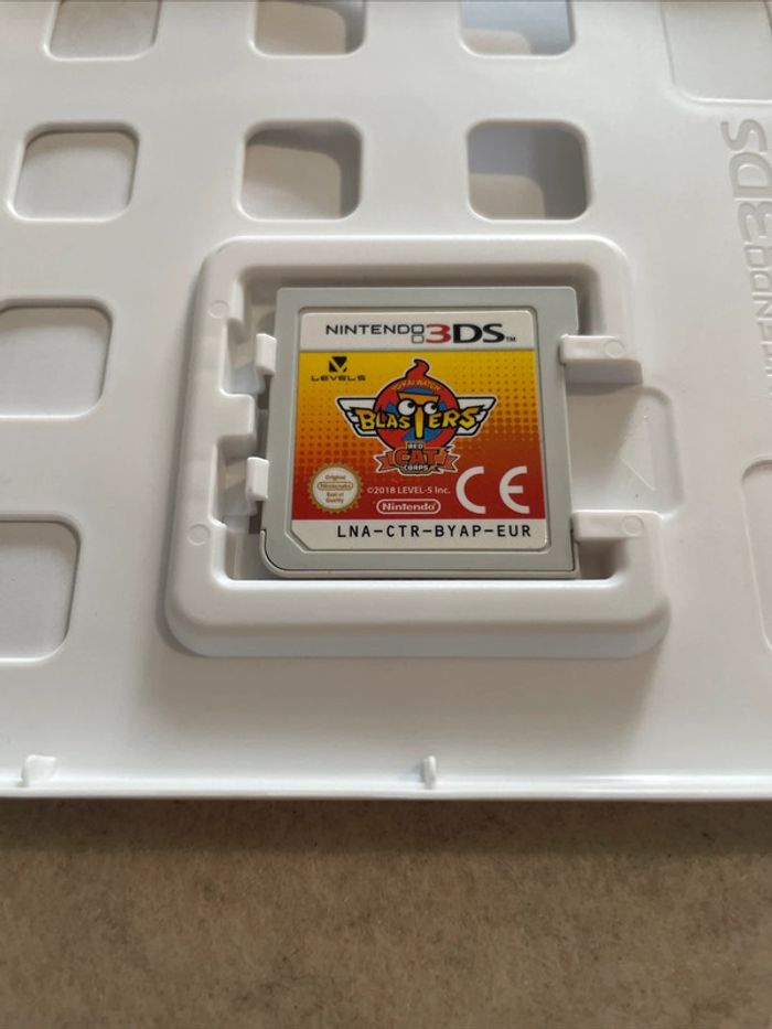 Yo-kai Watch Blasters Peloton du Chat Rouge Jeu Nintendo 3DS FR - photo numéro 3