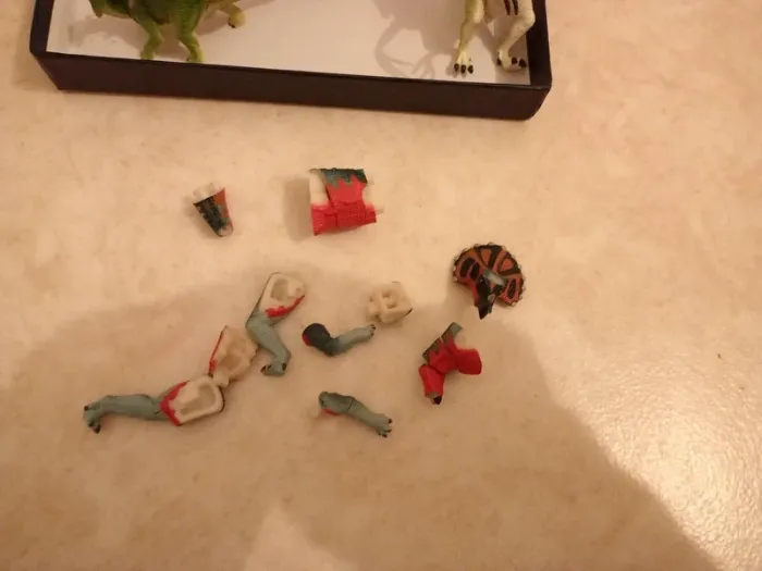 Lot de 7 dinosaures puzzles à monter en 3 D - photo numéro 8