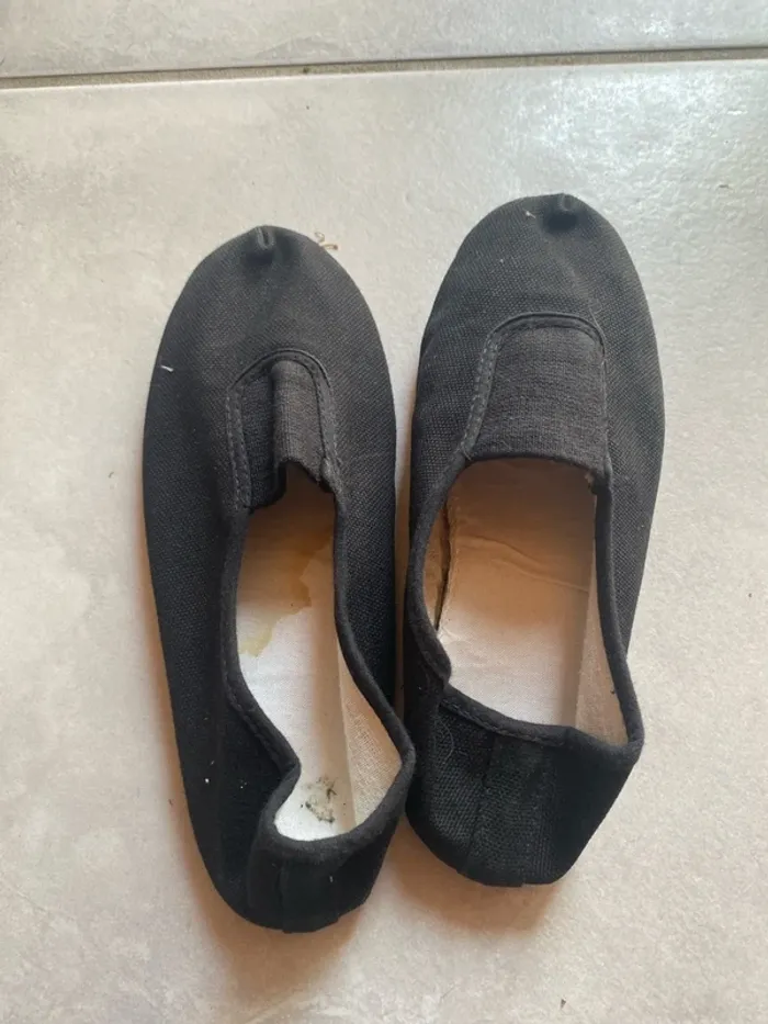 Chaussons de gym 33 - photo numéro 2