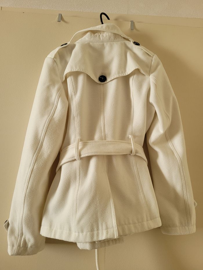 Manteau blanc - photo numéro 2