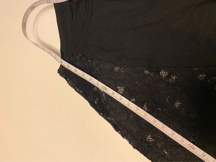 Tee shirt noir Manches dentelle neuf 12 ans - photo numéro 6