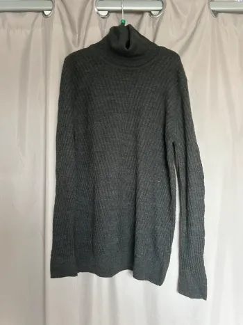 Pull gris