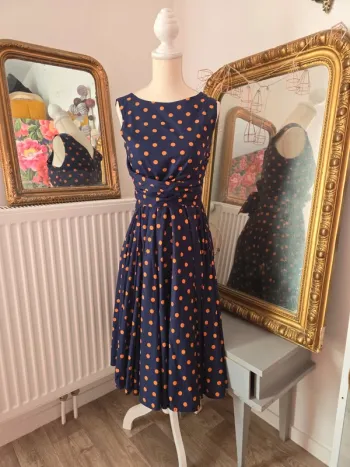 Robe à petits pois