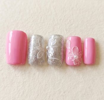 Press-on nails