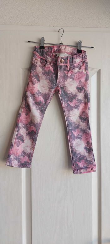 Joli jean fleuri 2/3 ans ( 98 cm)